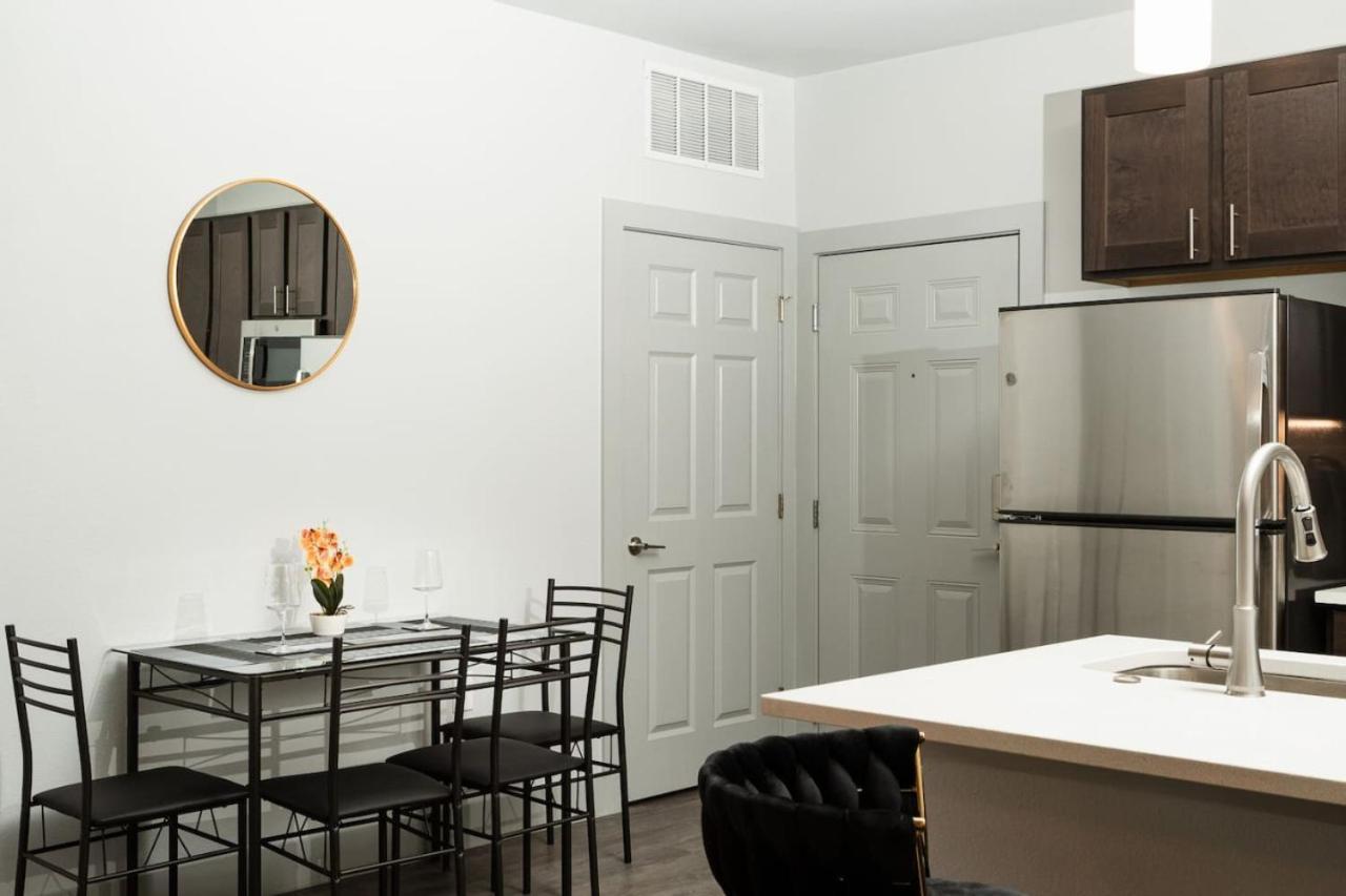 Corporate Housing By Mgm Appartement Grand Prairie Buitenkant foto